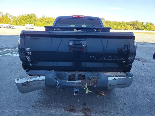 2014 TOYOTA TUNDRA SR5