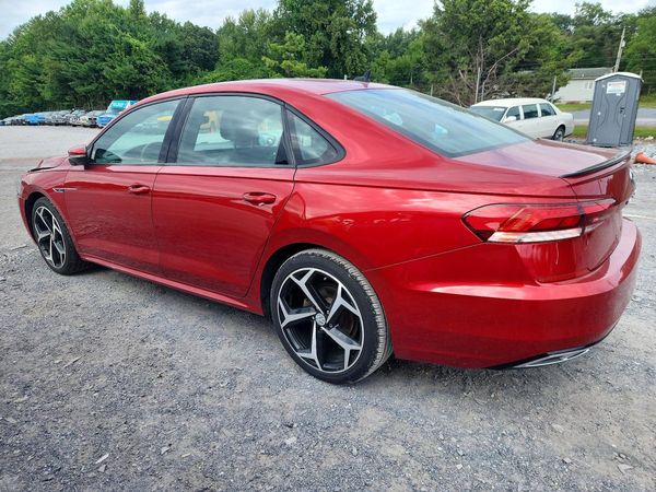 2021 VOLKSWAGEN PASSAT R-Line
