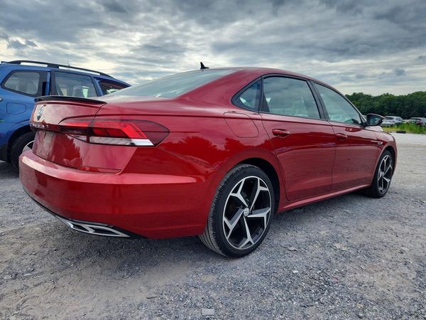 2021 VOLKSWAGEN PASSAT R-Line