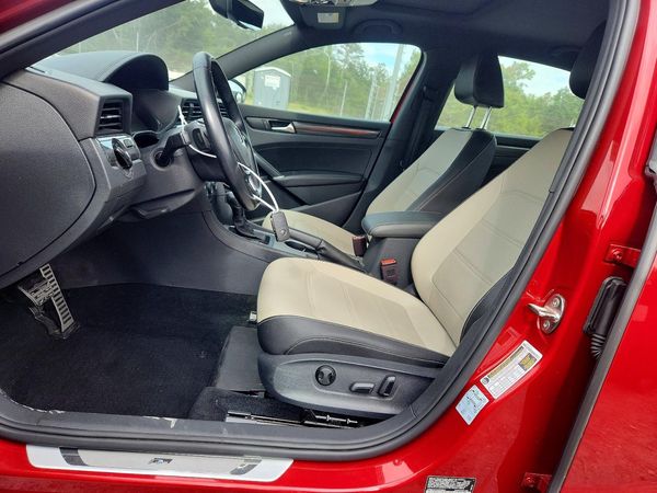 2021 VOLKSWAGEN PASSAT R-Line