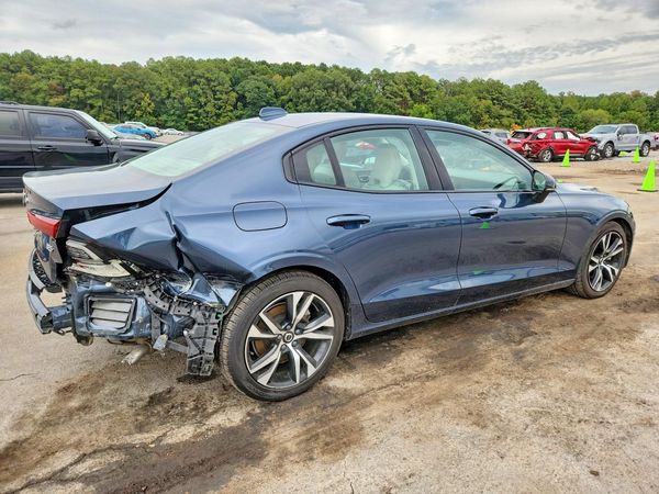 2024 VOLVO S60