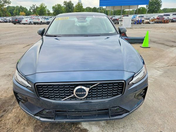 2024 VOLVO S60