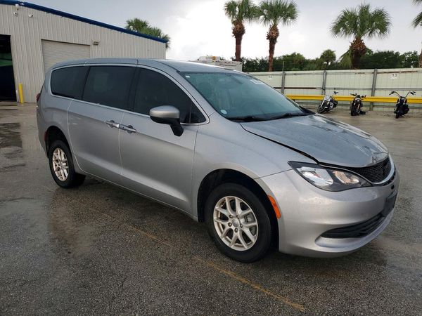 2017 CHRYSLER PACIFICA
