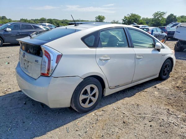 2013 TOYOTA PRIUS