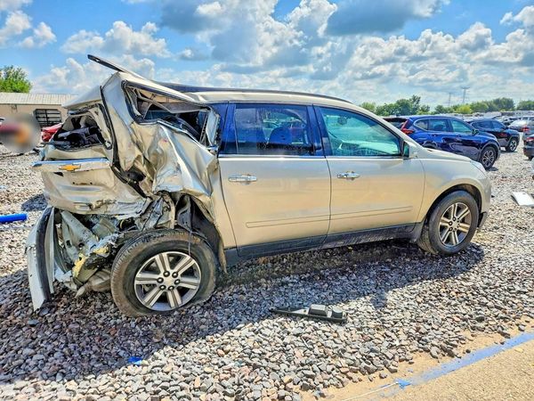 2016 CHEVROLET TRAVERSE 2LT
