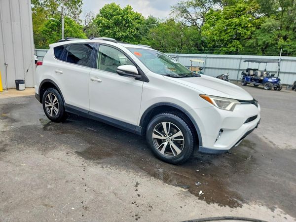 2017 TOYOTA RAV4 XLE