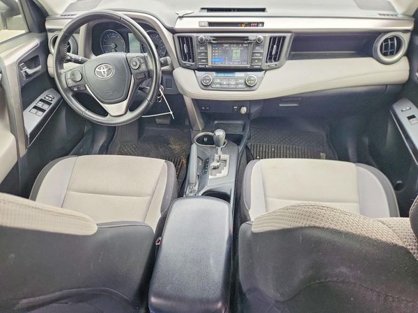 2017 TOYOTA RAV4 XLE