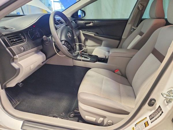 2012 TOYOTA CAMRY — DENT