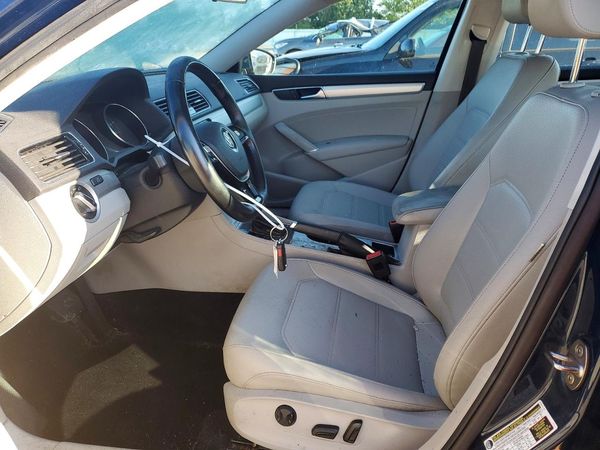 2019 VOLKSWAGEN PASSAT
