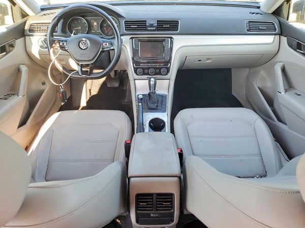 2019 VOLKSWAGEN PASSAT