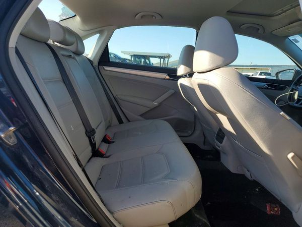 2019 VOLKSWAGEN PASSAT
