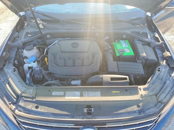 2019 VOLKSWAGEN PASSAT