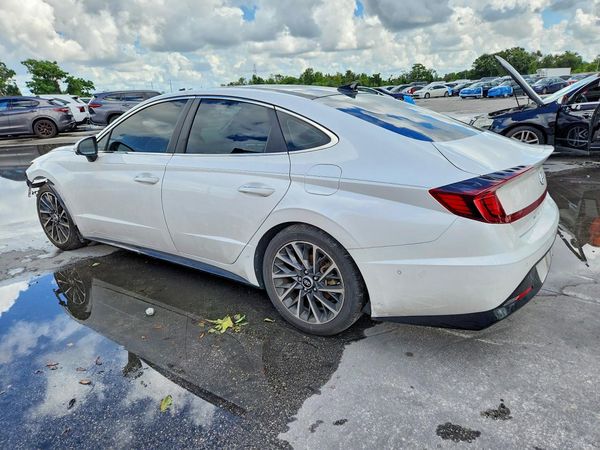 2022 HYUNDAI SONATA