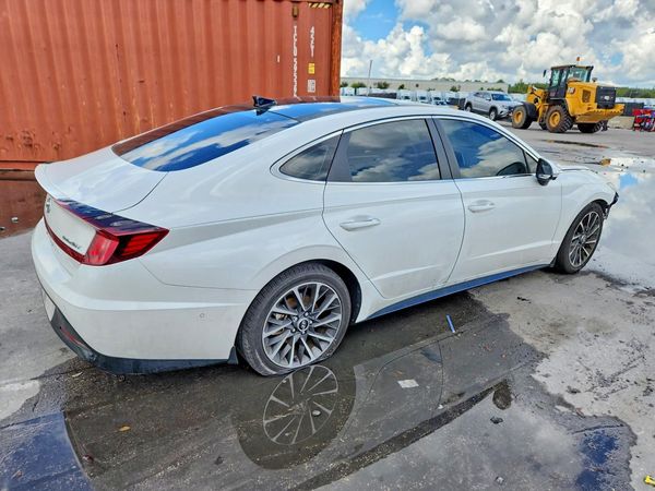 2022 HYUNDAI SONATA
