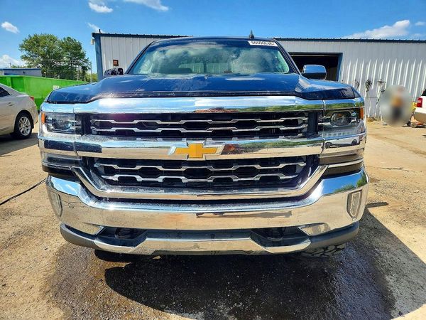 2017 CHEVROLET SILVERADO LTZ