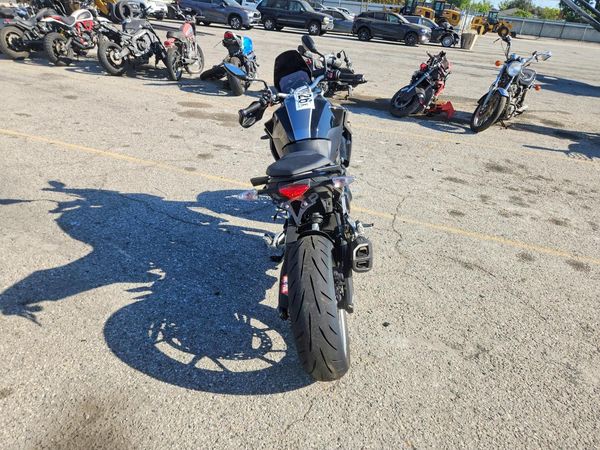 2020 BMW F 900 R — DIRR