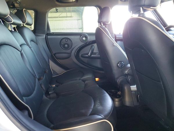 2014 MINI COOPER