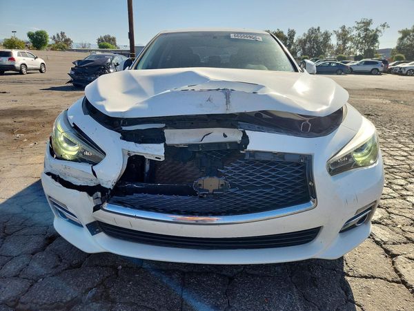 2017 INFINITI Q50