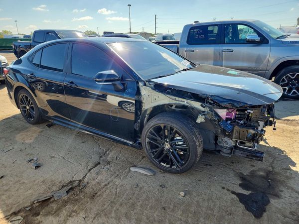 2026 TOYOTA CAMRY