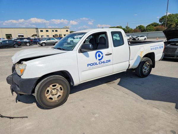2014 TOYOTA TACOMA Delux Grade