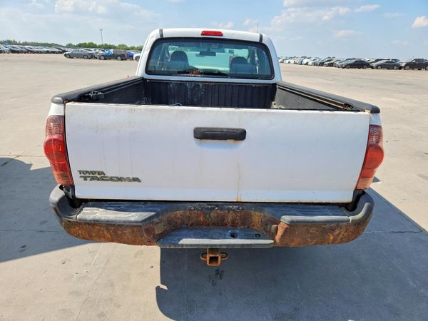 2014 TOYOTA TACOMA Delux Grade