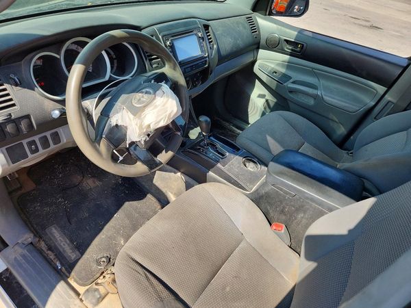 2014 TOYOTA TACOMA Delux Grade