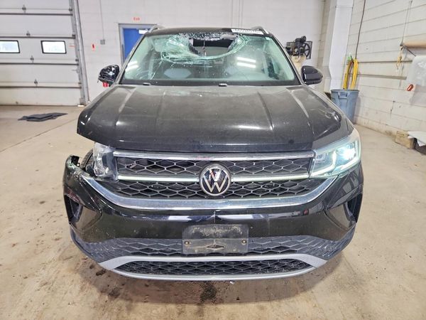 2022 VOLKSWAGEN TAOS