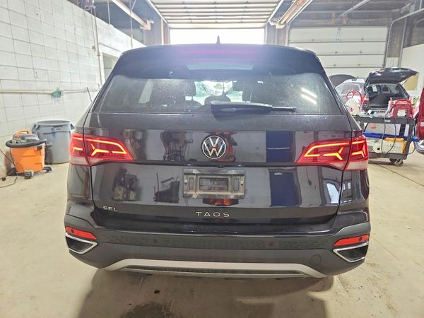 2022 VOLKSWAGEN TAOS