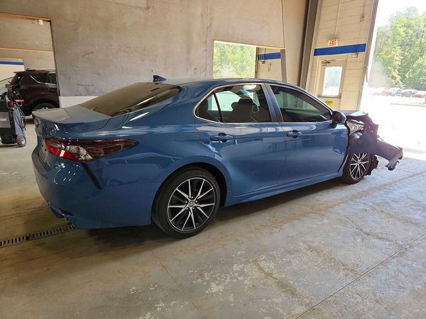 2023 TOYOTA CAMRY