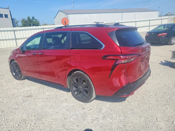 2021 TOYOTA SIENNA XSE Plus Package