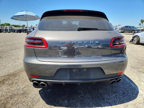 2018 PORSCHE MACAN Macan S