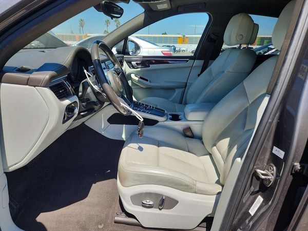 2018 PORSCHE MACAN Macan S