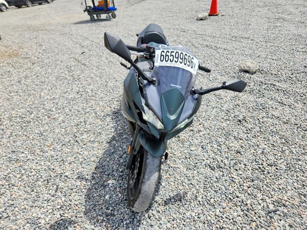 2025 KAWASAKI EX650