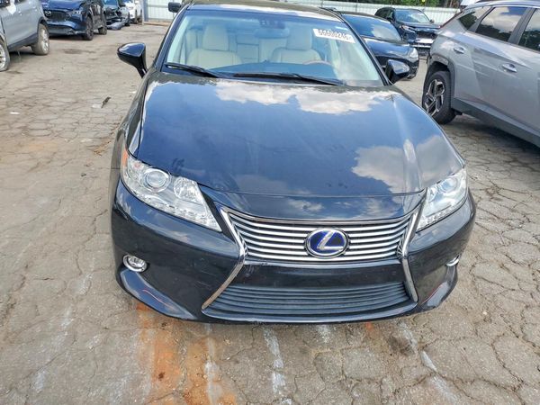 2015 LEXUS ES 300h