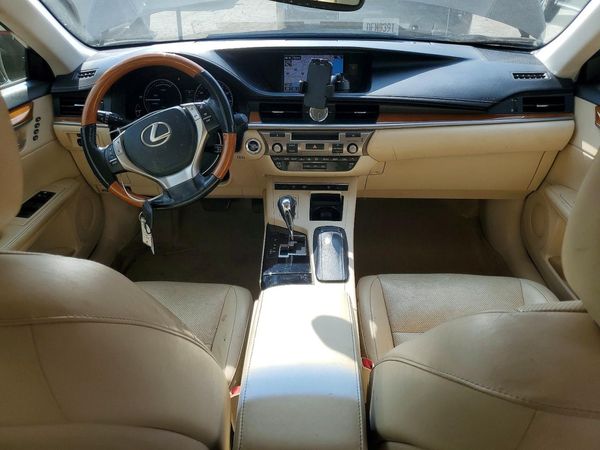 2015 LEXUS ES 300h