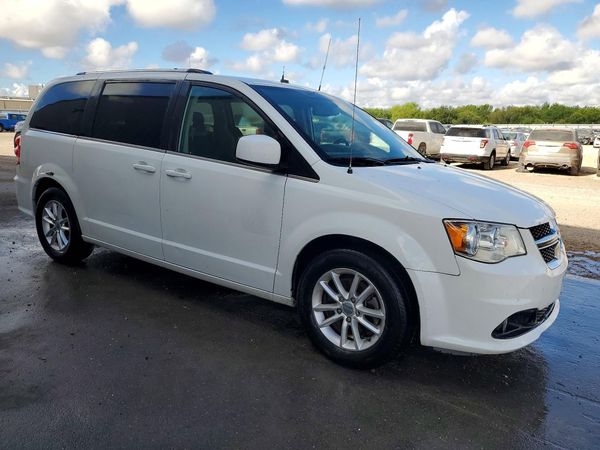 2018 DODGE GRAND CARAVAN SXT — Passenger 3/4