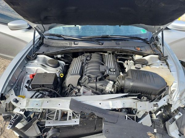 2022 DODGE CHARGER Scat Pack — Engine bay