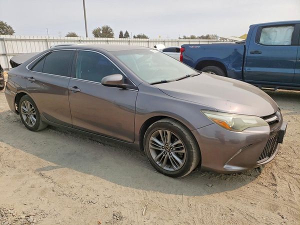 2016 TOYOTA CAMRY