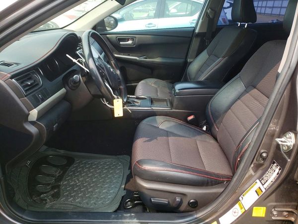 2016 TOYOTA CAMRY