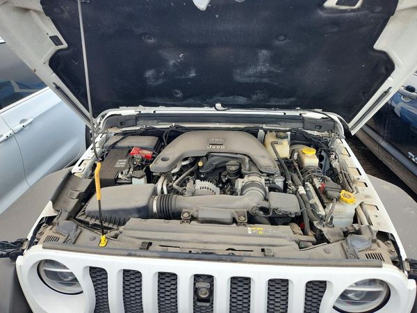 2020 JEEP WRANGLER UNLIMITED Unlimited Sport — Engine bay