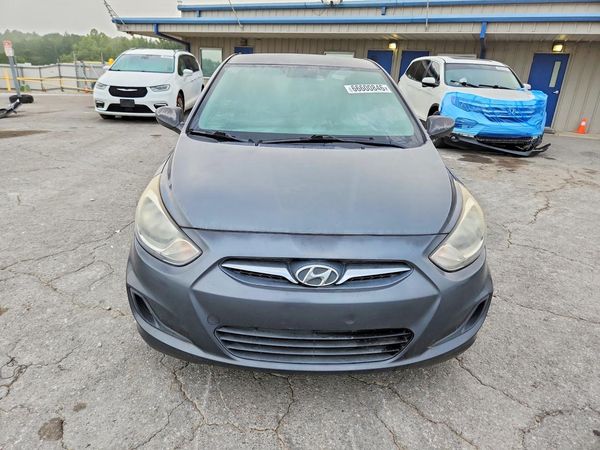 2013 HYUNDAI ACCENT GLS, GS