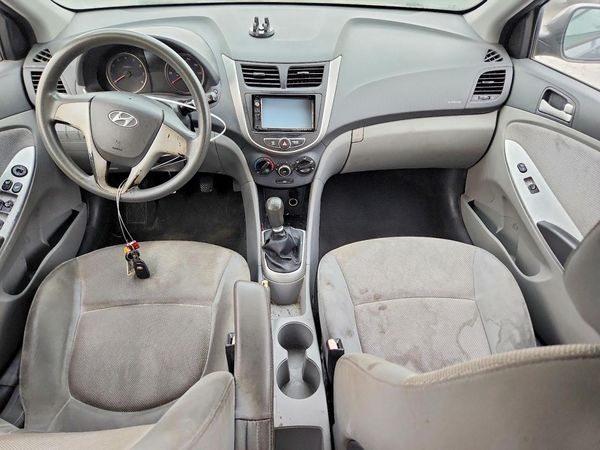 2013 HYUNDAI ACCENT GLS, GS