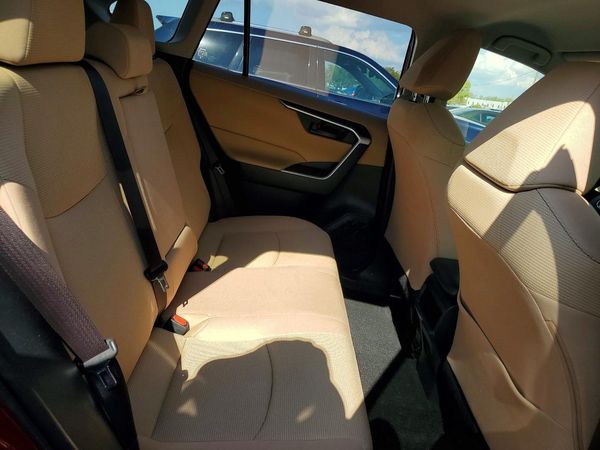 2019 TOYOTA RAV4 LE
