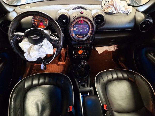 2016 MINI COOPER