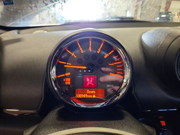 2016 MINI COOPER