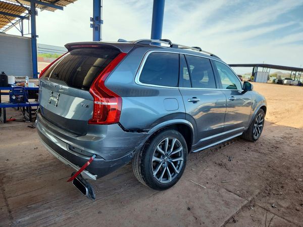 2016 VOLVO XC90