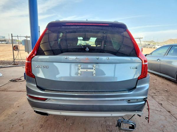 2016 VOLVO XC90