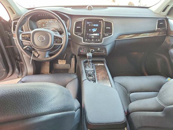 2016 VOLVO XC90