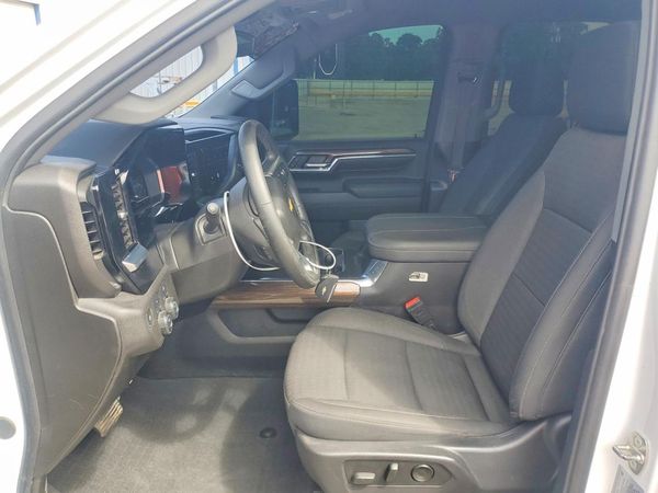 2024 CHEVROLET SILVERADO LT — DENT