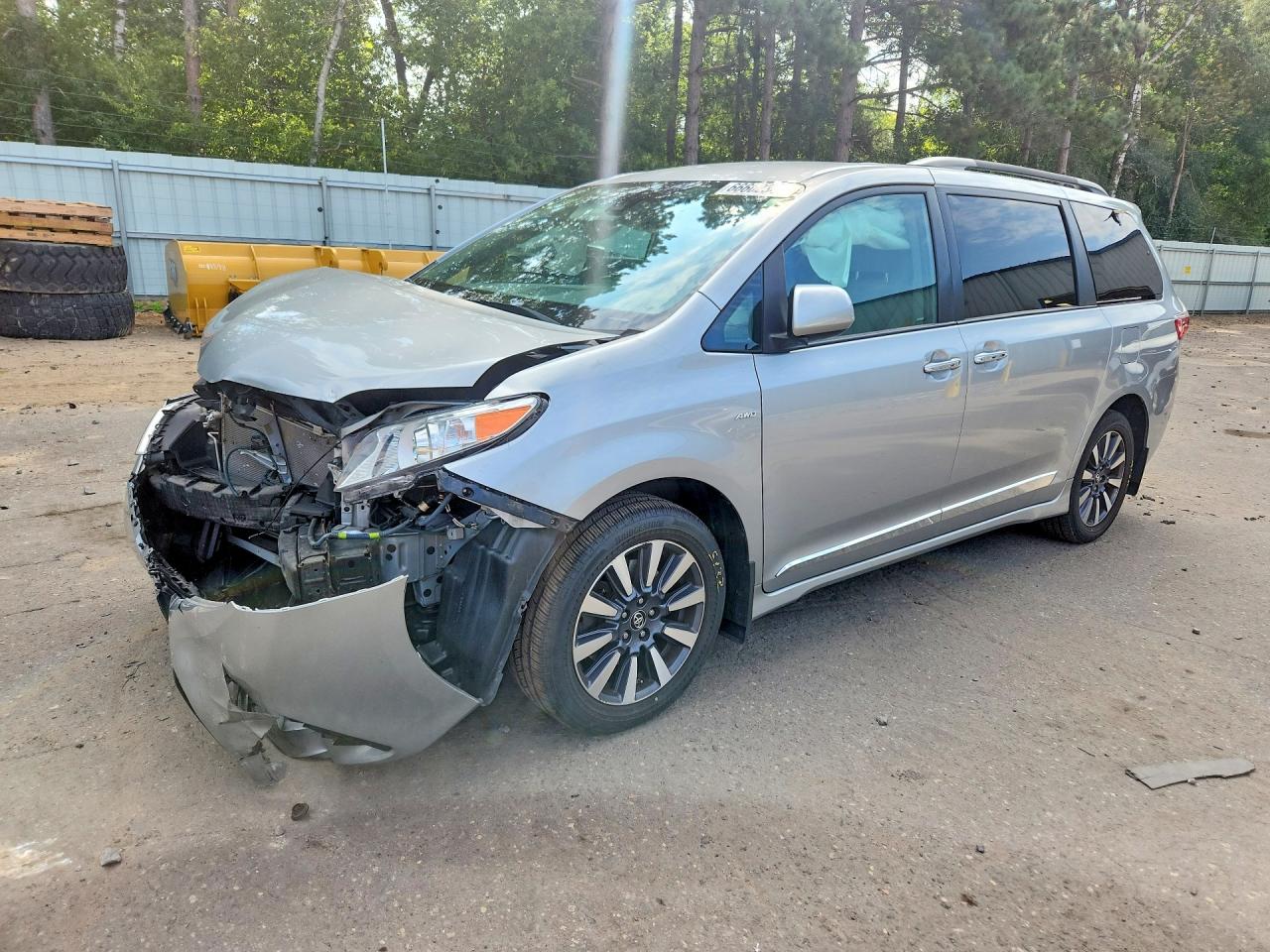 2020 TOYOTA SIENNA E grade
